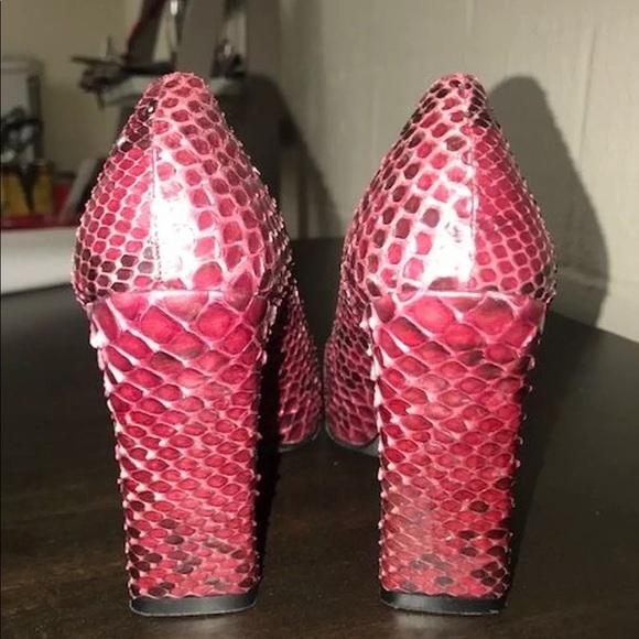 Chanel snakeskin heels - AUTHENTICATED - Picture 3 of 4